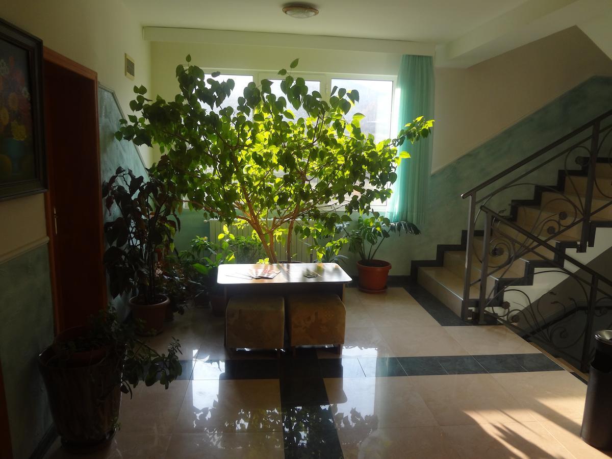Paradise Hotel Madzharovo Ngoại thất bức ảnh