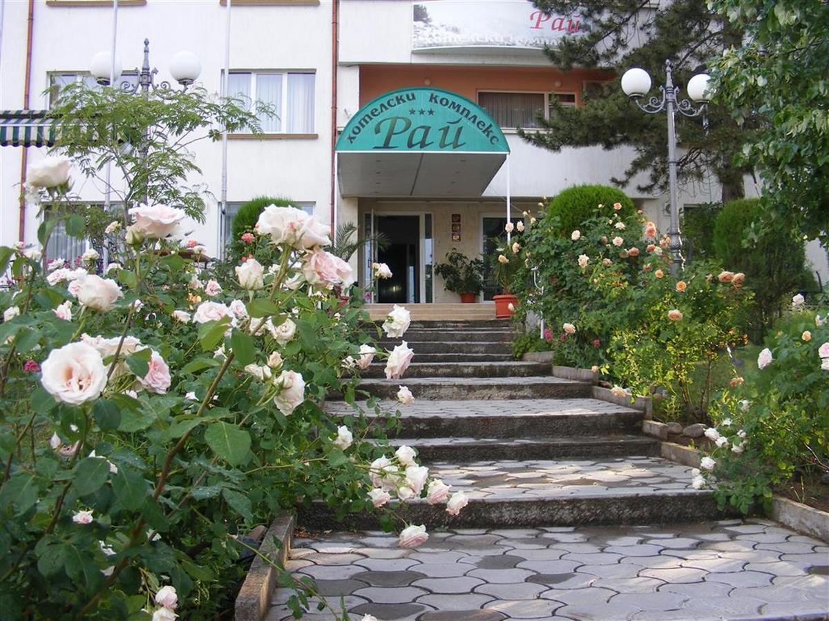 Paradise Hotel Madzharovo Ngoại thất bức ảnh