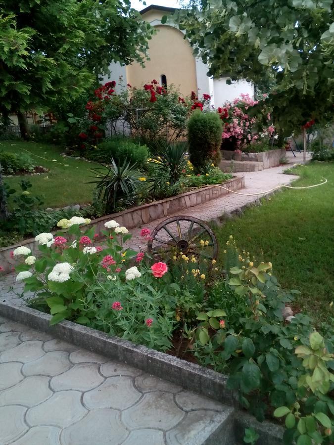 Paradise Hotel Madzharovo Ngoại thất bức ảnh