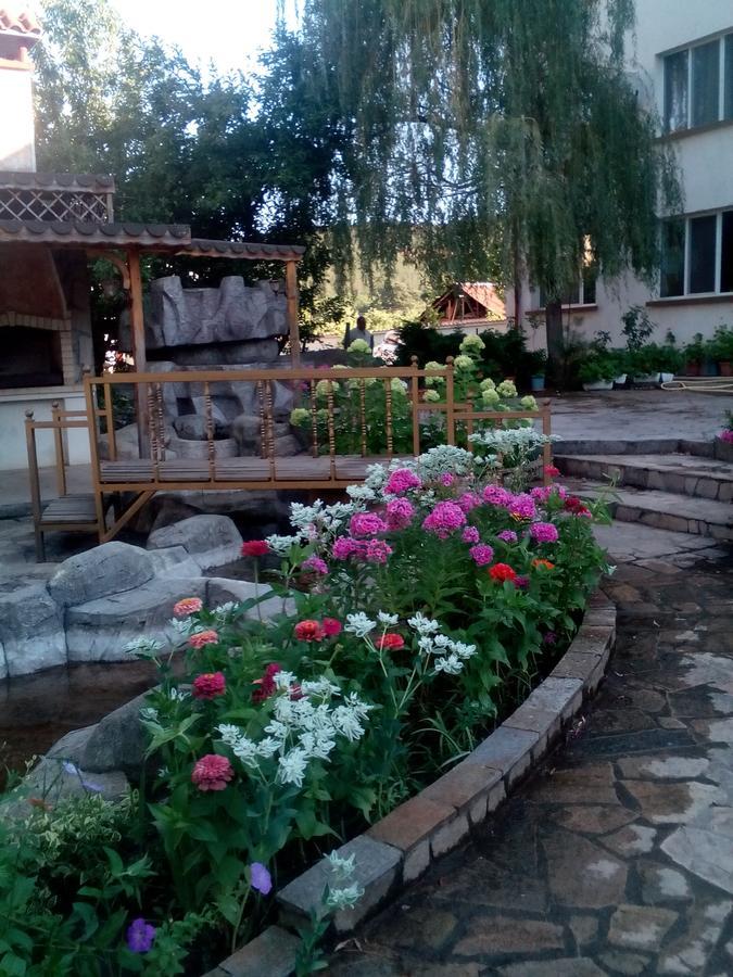 Paradise Hotel Madzharovo Ngoại thất bức ảnh